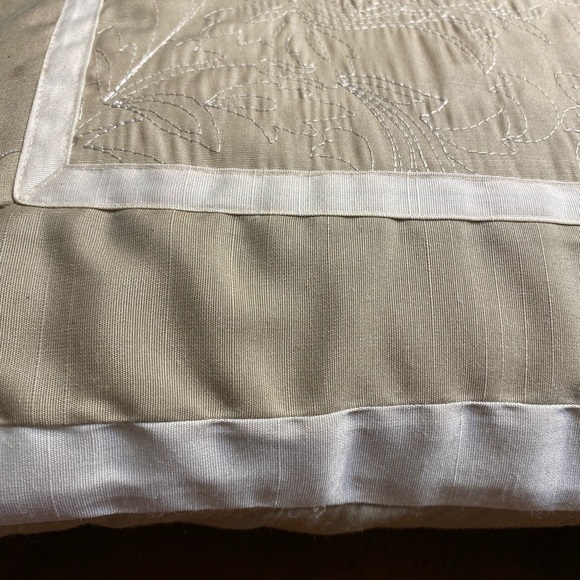 Laura Ashley Dillan 16 in. pillow with detailed stitching - Picture 7 of 7